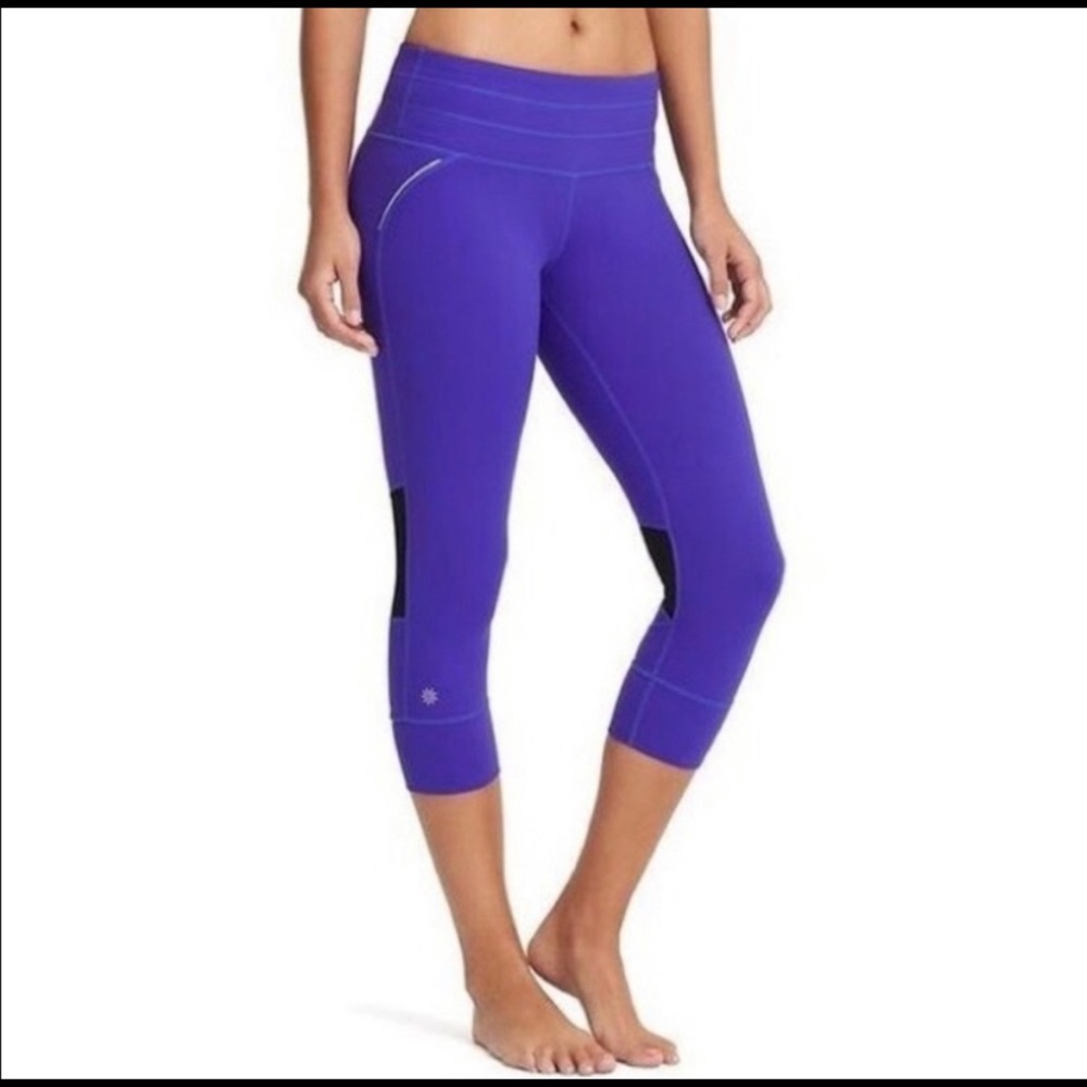 Athleta relay purple capri leggings